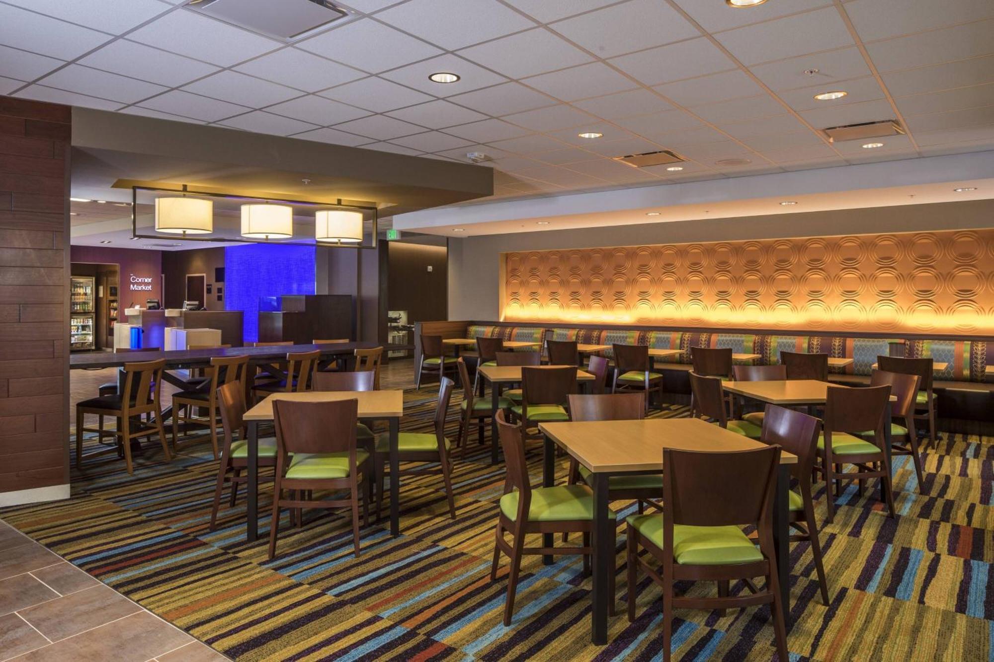 Fairfield & By Marriott Pittsburgh North/mccandless Crossing Hotel McCandless Township