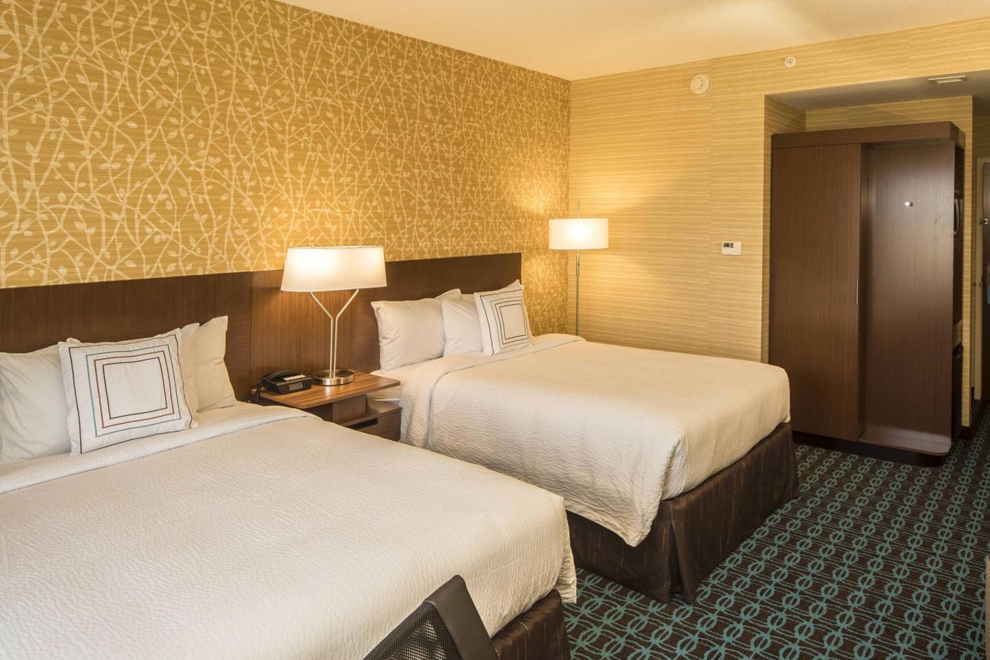Fairfield & By Marriott Pittsburgh North/mccandless Crossing Hotel 3*